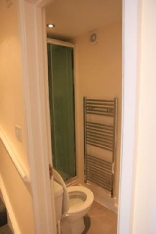  Image of 6 Bedroom House Share to rent at Selly Oak West Midlands Selly Oak, B29 6ES