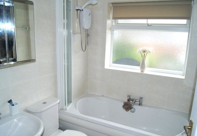  Image of 2 Bedroom Detached to rent at Lower Broadheath Worcester Lower Broadheath, WR2 6QW