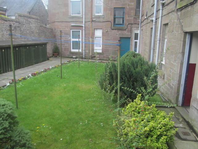  Image of 2 Bedroom Flat to rent at Baxter Park Dundee Dundee, DD4 7AD