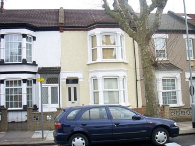  Image of Flat to rent at Junction Road  Edmonton, N9 7JU
