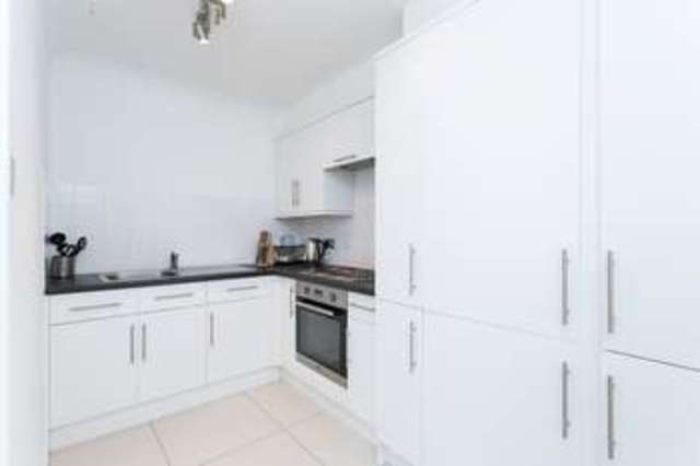  Image of 1 Bedroom Flat for sale at Kilburn Priory Maida Vale London, NW6 5NJ
