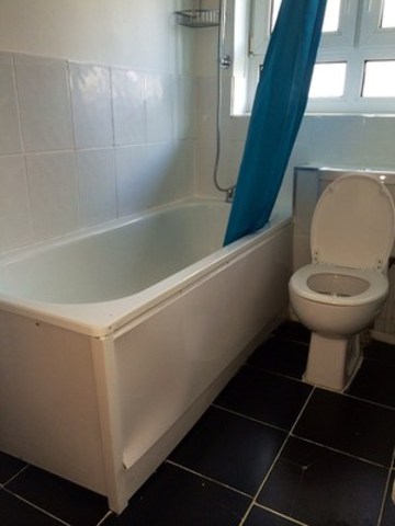  Image of 1 Bedroom Ground Flat to rent at KIMBERLY HOUSE GALBRAITH STREET LIMEHOUSE, E14 3LS