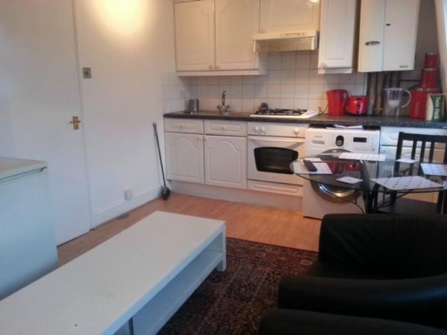  Image of 1 Bedroom Flat to rent at Kings Cross Road  Kings Cross, WC1X 9DS