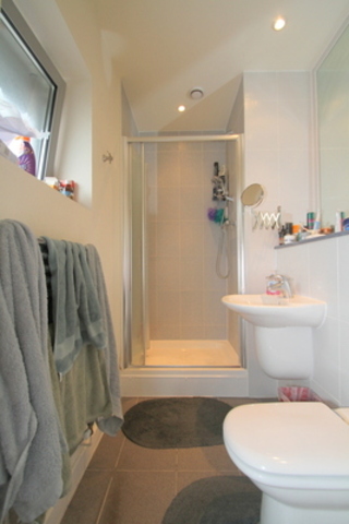  Image of 2 Bedroom Apartment to rent at Kira Buildings  London, E3 4NZ
