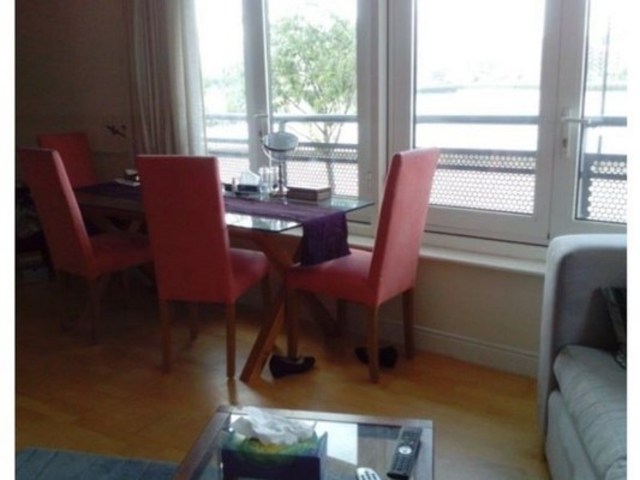  Image of 2 Bedroom Flat to rent at LANGBOURNE PLACE  DOCKLANDS, E14 3WW
