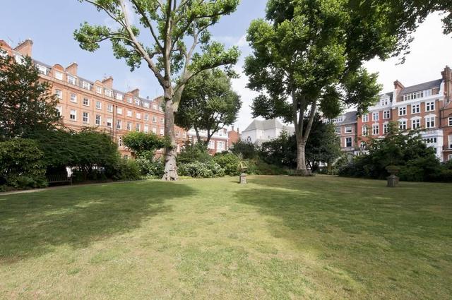  Image of 2 Bedroom Flat to rent at Lennox Gardens  London, SW1X 0DE