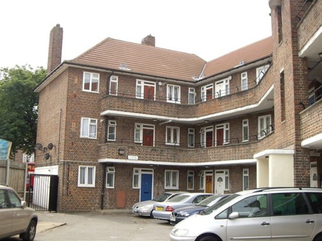  Image of 1 Bedroom Flat for sale at Longbridge Road  Barking, RM8 2DB