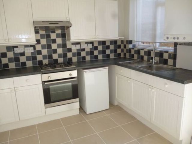  Image of 2 Bedroom Semi-Detached to rent at Manor Road  Walthamstow, E17 5RZ