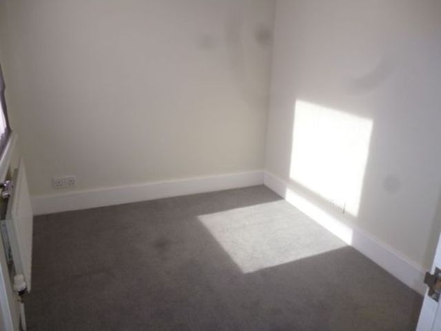  Image of 2 Bedroom Semi-Detached to rent at Manor Road  Walthamstow, E17 5RZ