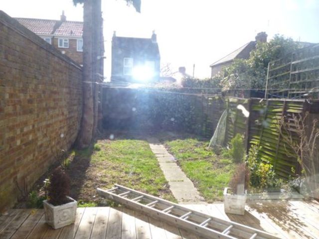  Image of 2 Bedroom Semi-Detached to rent at Manor Road  Walthamstow, E17 5RZ