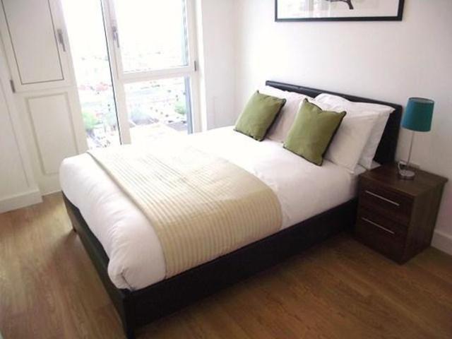  Image of 3 Bedroom Flat for sale at Marner Point Bromley By Bow London, E3 3QB