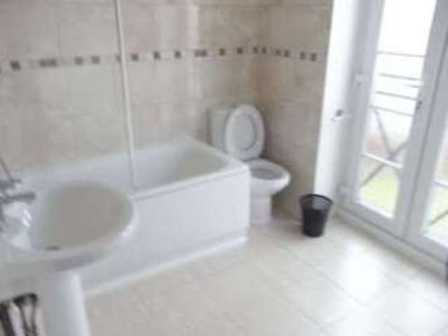  Image of 1 Bedroom Apartment to rent at Memorial Avenue  West Ham, E15 3BT