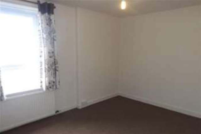  Image of 2 Bedroom Flat to rent at Dundee, DD3 8AD