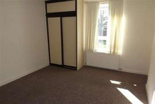  Image of 2 Bedroom Flat to rent at Dundee, DD3 8AD