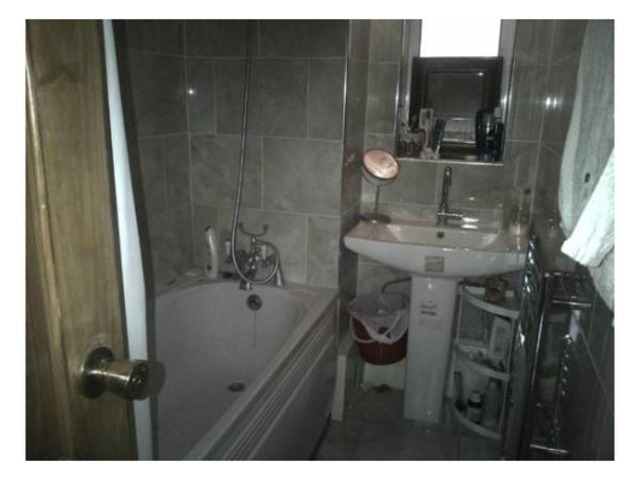  Image of 2 Bedroom Flat to rent at New North Street  Holborn, WC1N 3PH