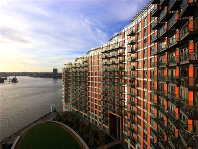  Image of 2 Bedroom Apartment for sale at New Providence Wharf 1 Fairmont Avenue Canary Wharf, E14 9UN