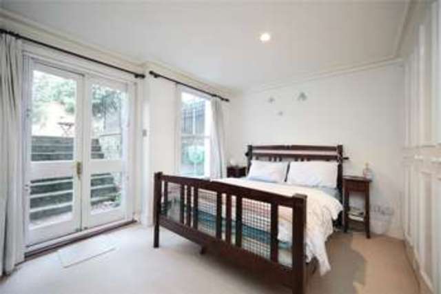  Image of 2 Bedroom Flat to rent at Wandsworth London Earlsfield, SW18 2SL