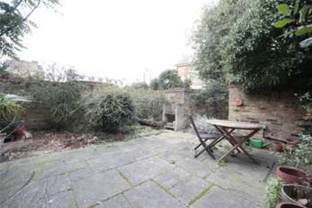  Image of 2 Bedroom Flat to rent at Wandsworth London Earlsfield, SW18 2SL