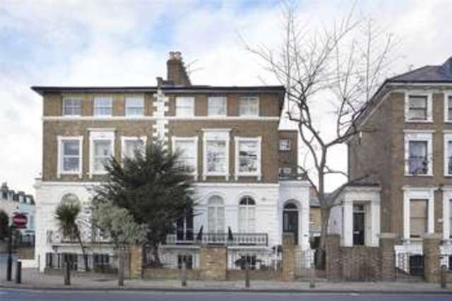  Image of 2 Bedroom Flat to rent at Wandsworth London Earlsfield, SW18 2SL