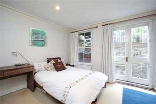  Image of 2 Bedroom Flat to rent at Wandsworth London Earlsfield, SW18 2SL
