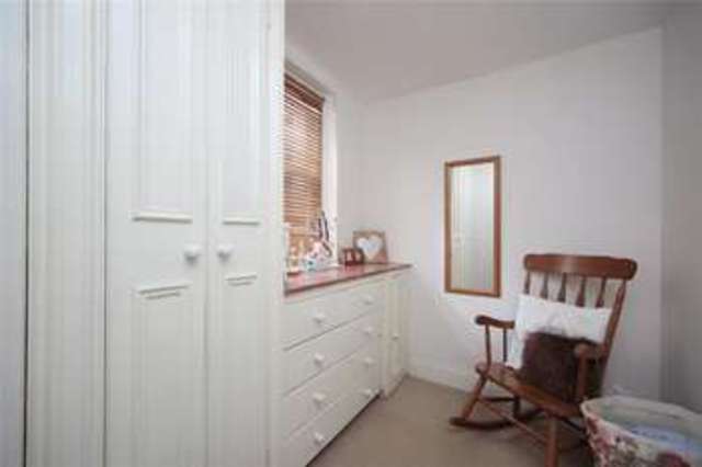  Image of 2 Bedroom Flat to rent at Wandsworth London Earlsfield, SW18 2SL