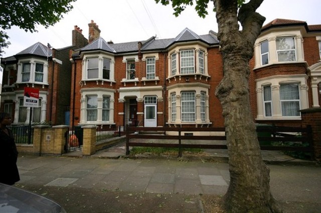  Image of Studio to rent at Norwich Road Forest Gate London, E7 9JH