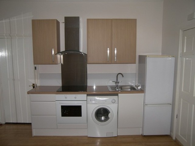  Image of Studio to rent at Norwich Road Forest Gate London, E7 9JH