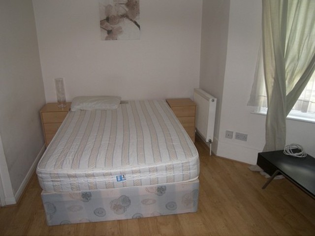  Image of Studio to rent at Norwich Road Forest Gate London, E7 9JH