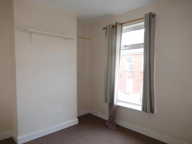  Image of 2 Bedroom End of Terrace for sale at Norwich Road  Lowestoft, NR32 2BH