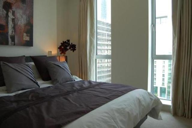  Image of 1 Bedroom Apartment to rent at Pan Peninsula Square  South Quay, E14 9HJ