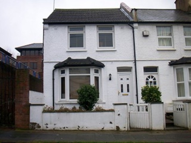  Image of 2 Bedroom Cottage to rent at Park Road  Southgate, N14 6HG
