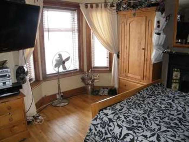  Image of 3 Bedroom Detached to rent at Poole, BH12 2BX