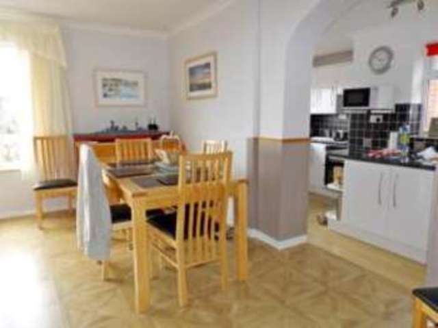  Image of 3 Bedroom Bungalow for sale at Plymtree Cullompton Plymtree, EX15 2JT