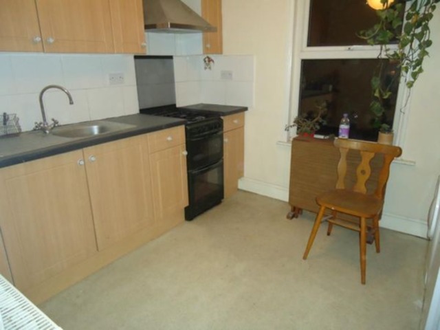  Image of 1 Bedroom Flat to rent at Powerscroft Road  Hackney, E5 0PU