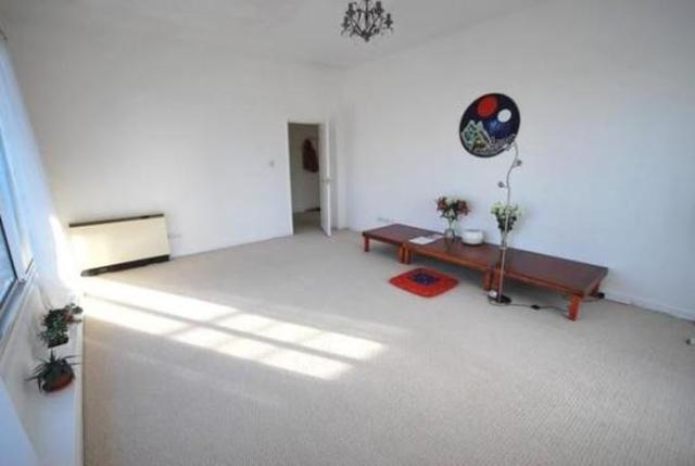  Image of 3 Bedroom Apartment to rent at Premier Place  Canary Wharf, E14 9UN