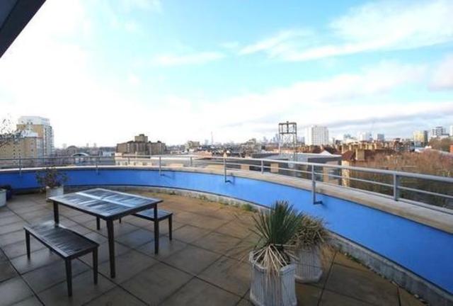  Image of 3 Bedroom Apartment to rent at Premier Place  Canary Wharf, E14 9UN