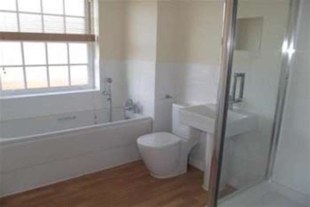  Image of 4 Bedroom Detached to rent at Corby, NN17 5EE