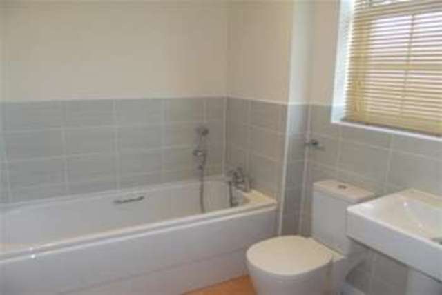  Image of 4 Bedroom Detached to rent at Corby, NN17 5EE