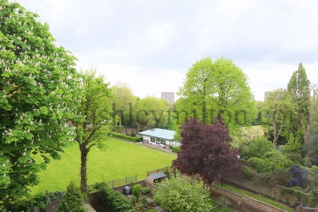  Image of 2 Bedroom Flat to rent at Randolph Avenue Array Maida Vale, W9 1DJ