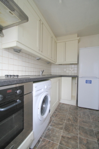  Image of 1 Bedroom Apartment to rent at Regents Square  London, E3 3HQ