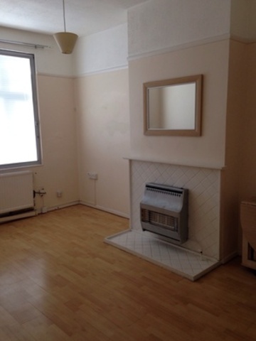  Image of 1 Bedroom Flat for sale at Ripple road  Barking, IG11 7NT