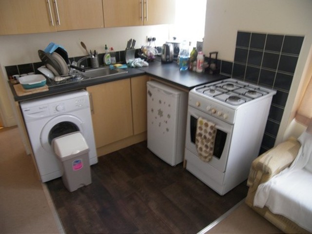  Image of 1 Bedroom Flat to rent at Romford Road Forest Gate London, E7 8AP