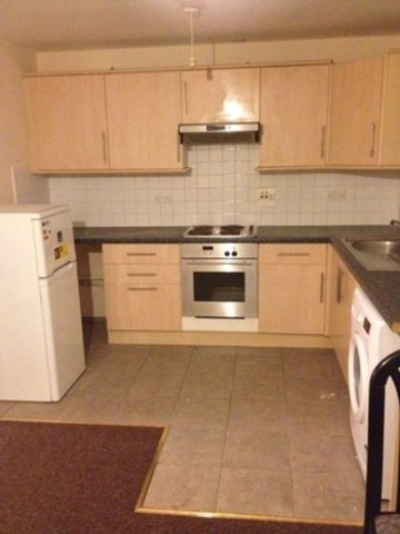  Image of 1 Bedroom Ground Flat to rent at ROXY AVENUE  CHADWELL HEATH, RM6 4AZ