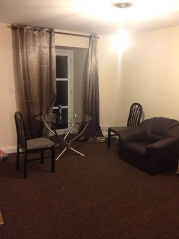  Image of 1 Bedroom Ground Flat to rent at ROXY AVENUE  CHADWELL HEATH, RM6 4AZ