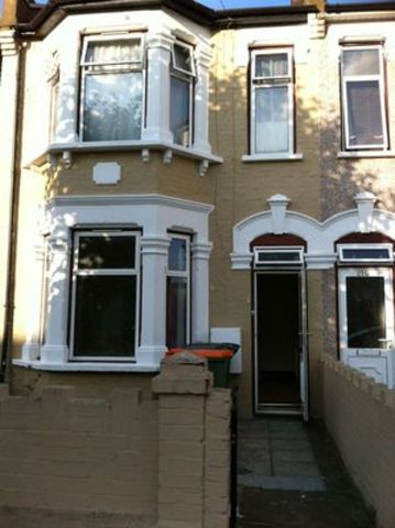  Image of 2 Bedroom Terraced to rent at SHERINGHAM AVENUE MANOR PARK LONDON, E12 5PQ