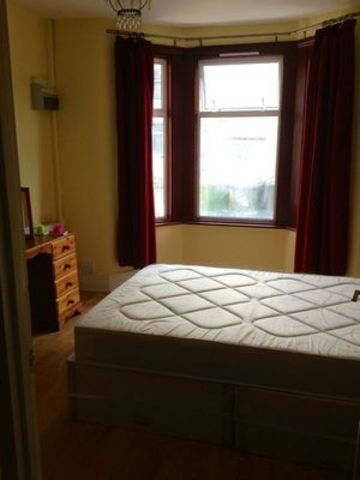  Image of 2 Bedroom Terraced to rent at SHERINGHAM AVENUE MANOR PARK LONDON, E12 5PQ