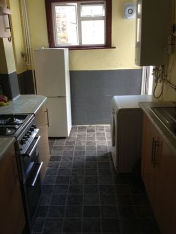  Image of 2 Bedroom Terraced to rent at SHERINGHAM AVENUE MANOR PARK LONDON, E12 5PQ