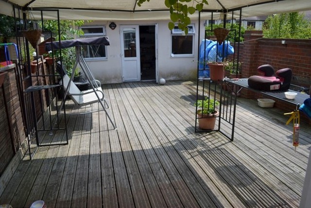  Image of 3 Bedroom End of Terrace to rent at Sherman Gardens  Chadwell Heath, RM6 4AX