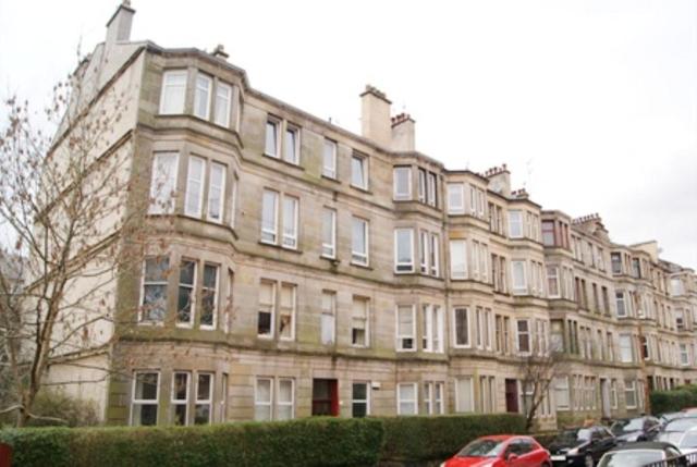  Image of 1 Bedroom Flat to rent at Shawlands Glasgow Glasgow, G41 3AJ