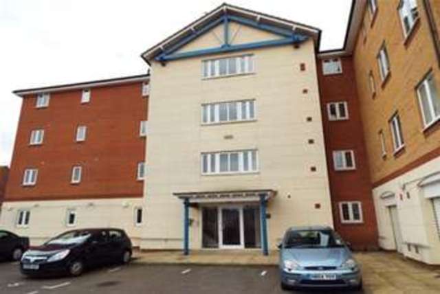  Image of 2 Bedroom Flat to rent at Southampton, SO18 1EQ